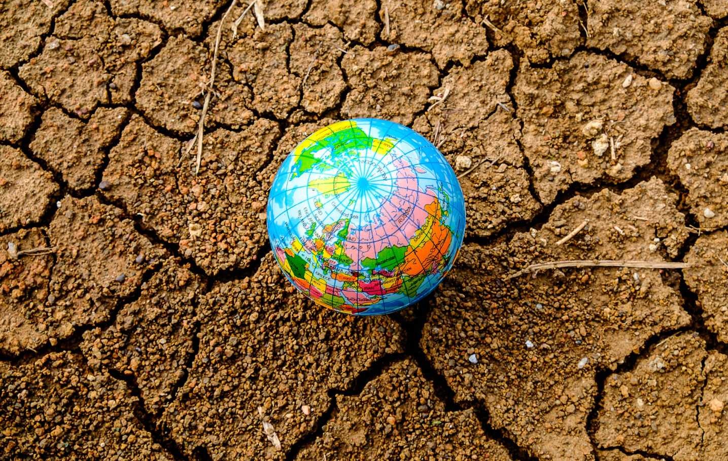 Земля занимает. Геог gns300. Dry Earth