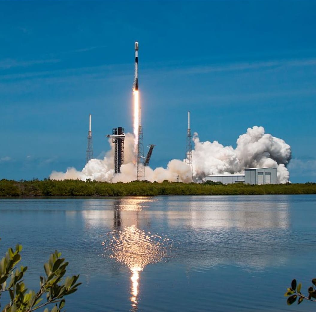 SpaceX разработала систему стыковки для корабля Dragon, используя детали велосипеда 