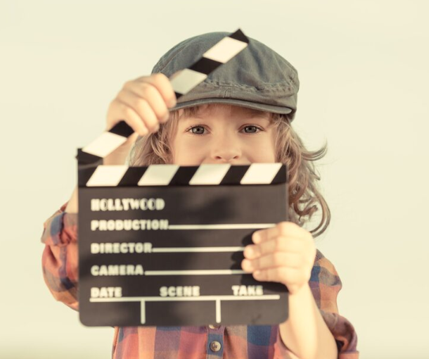 Лица из Прошлого: Тест для Киноманов – Угадайте Звезду по Детскому Снимку!