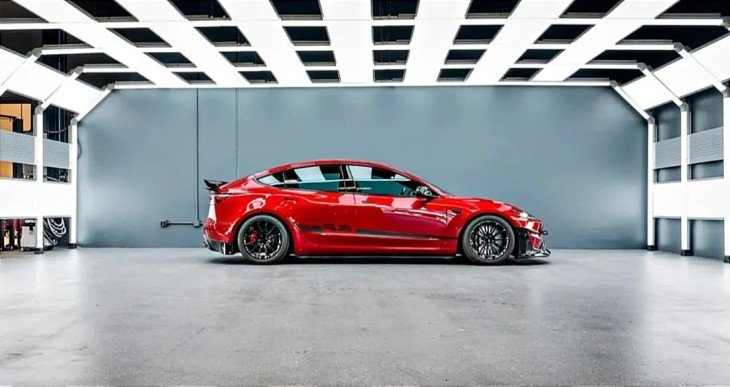 Встречайте Tesla Red Rocket  